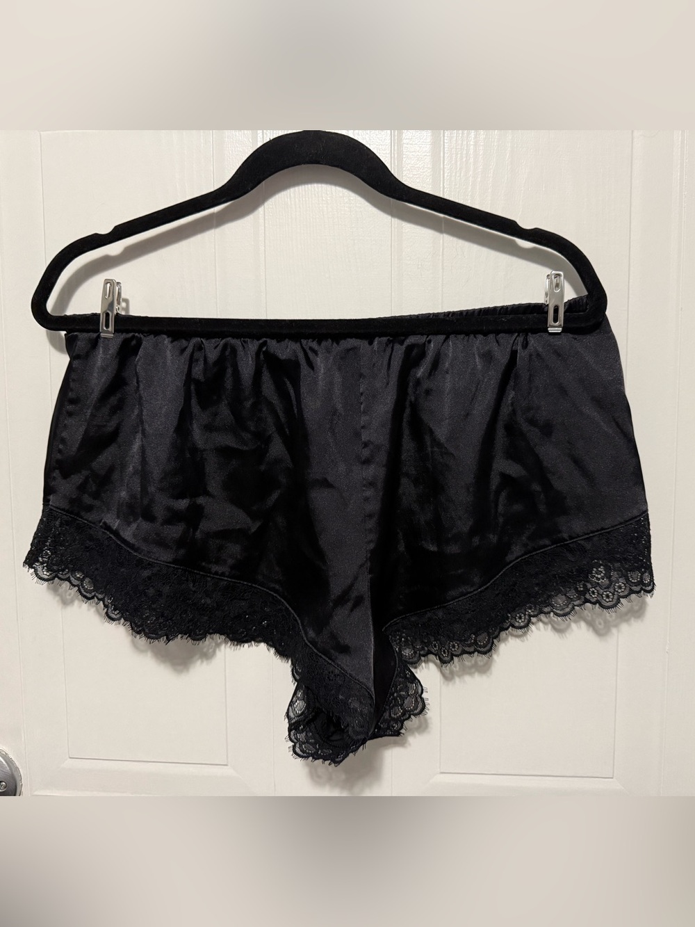 La SENZA Black Satin Lace-Trim Sleep Shorts